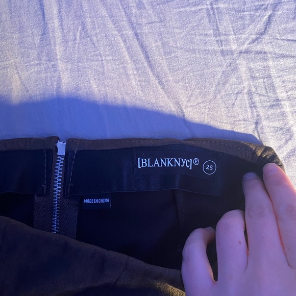 Stretch forest green pants. Zipper in back. Never worn - Picture 3 of 5